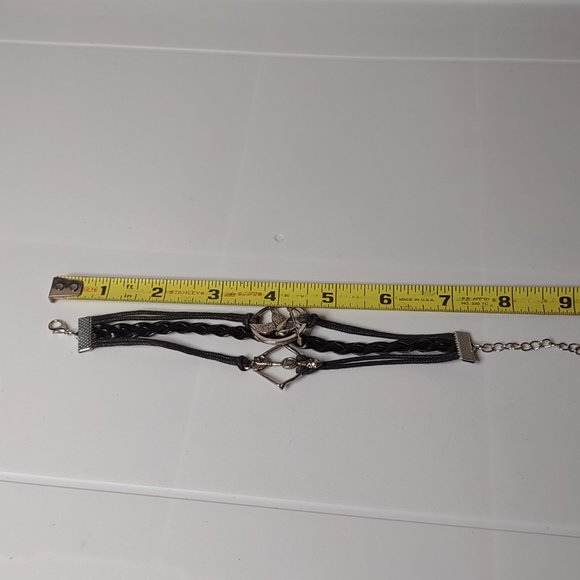 Bow, Arrow, And Mockingjay 3 Layer Black Bracelet - Picture 10 of 11